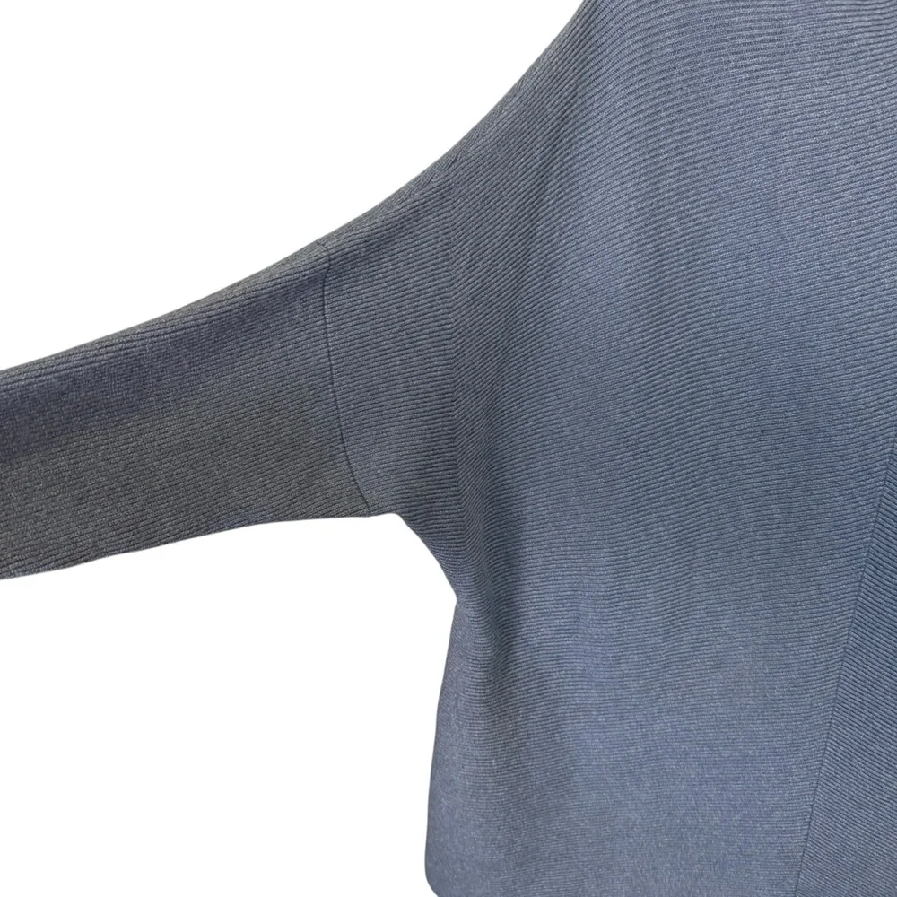 Cozy Blue Women’s Turtleneck Sweater sz L - Picture 2 of 9